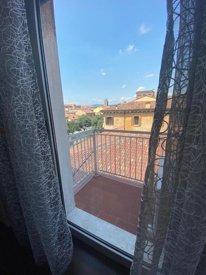City39 "Residenze Del Cuore" Верона Екстериор снимка
