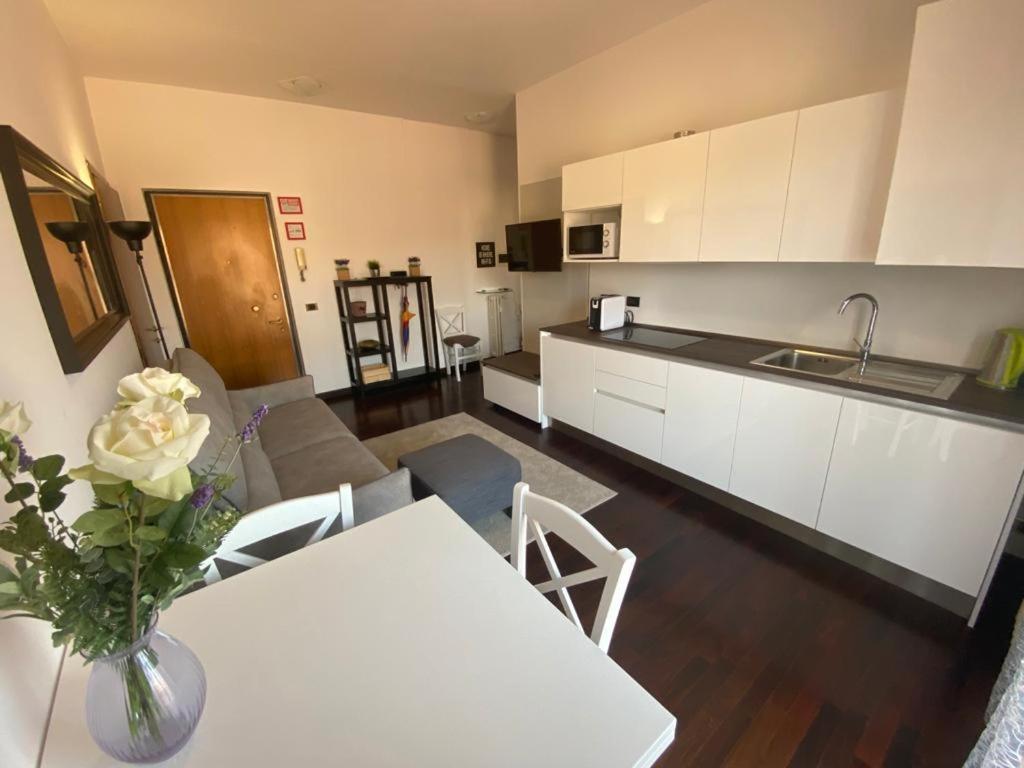 City39 "Residenze Del Cuore" Верона Екстериор снимка
